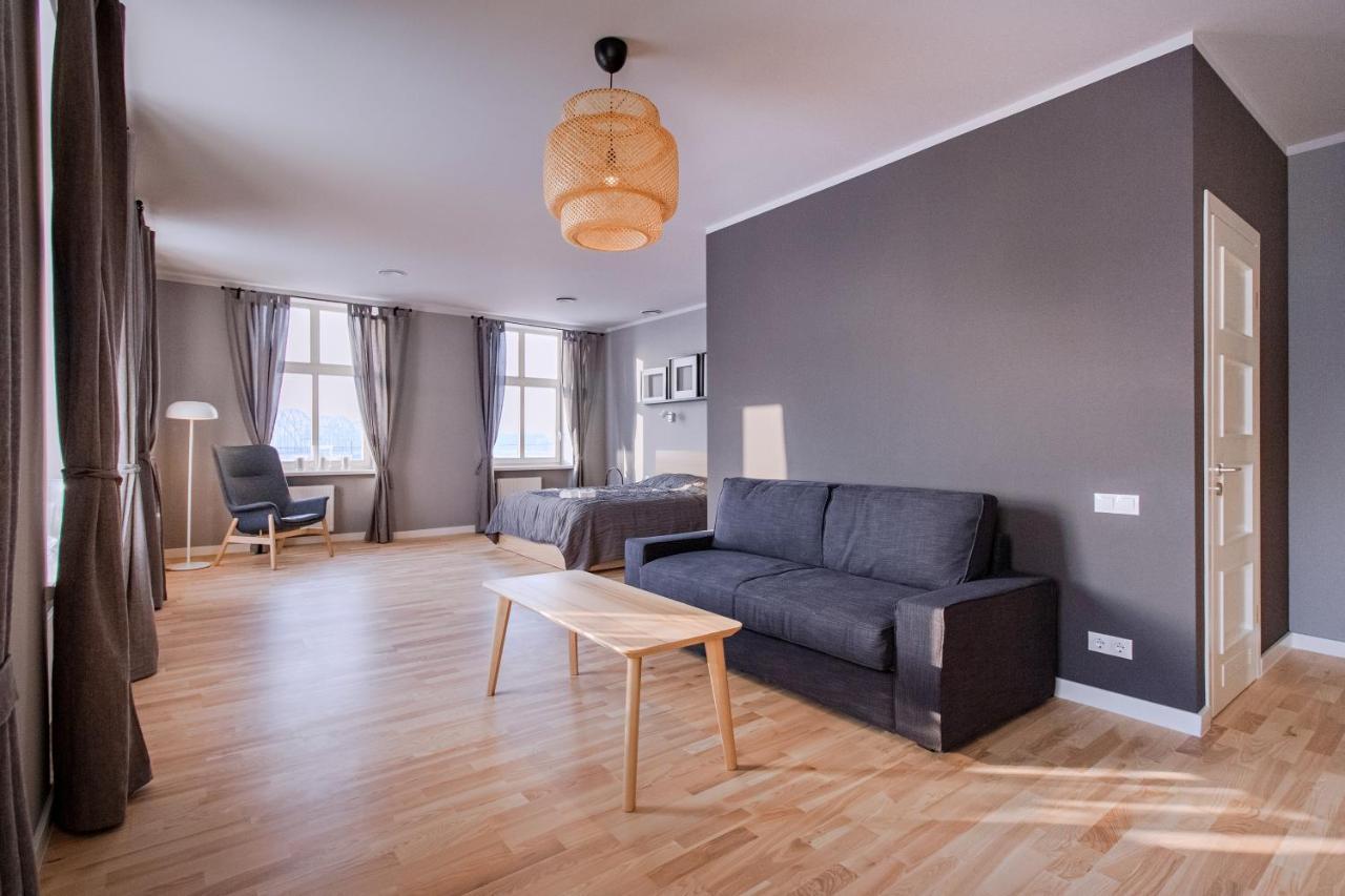 Modern Apartment In Old Riga With A River View Exterior photo